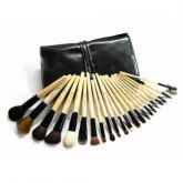Kit com 24 Pincéis Bobbi Brown
